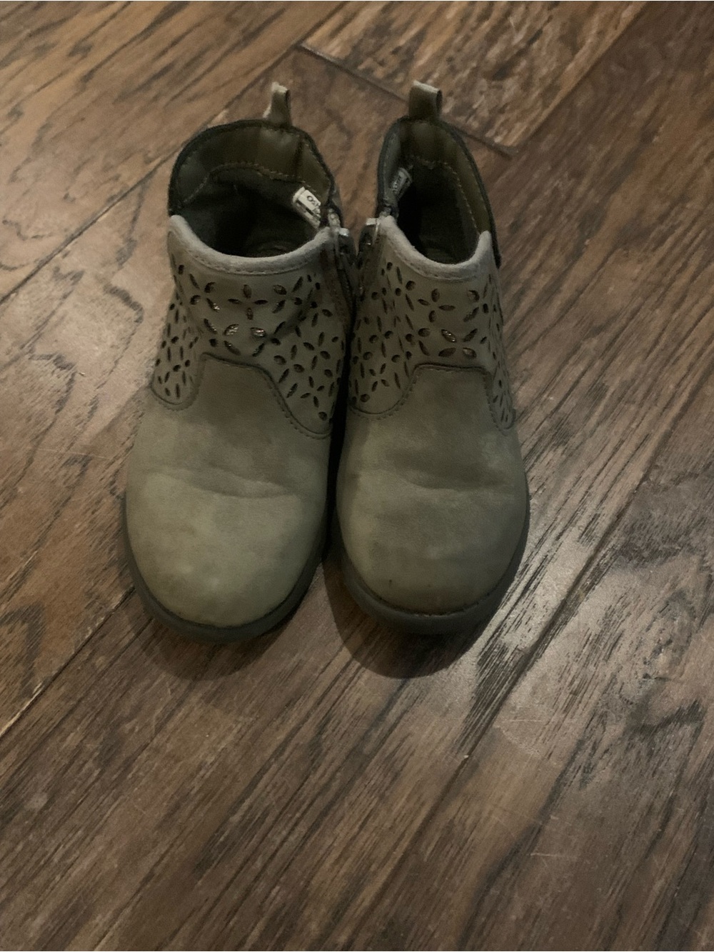 OshKosh B'gosh Gray Laser-Cut Ankle Boots